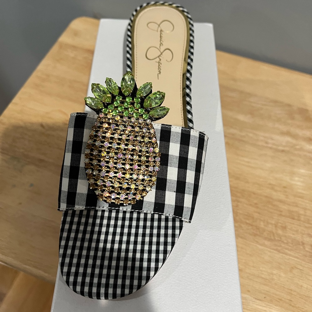 Brand new Jessica Simpson Crizma rhinestone Slides.